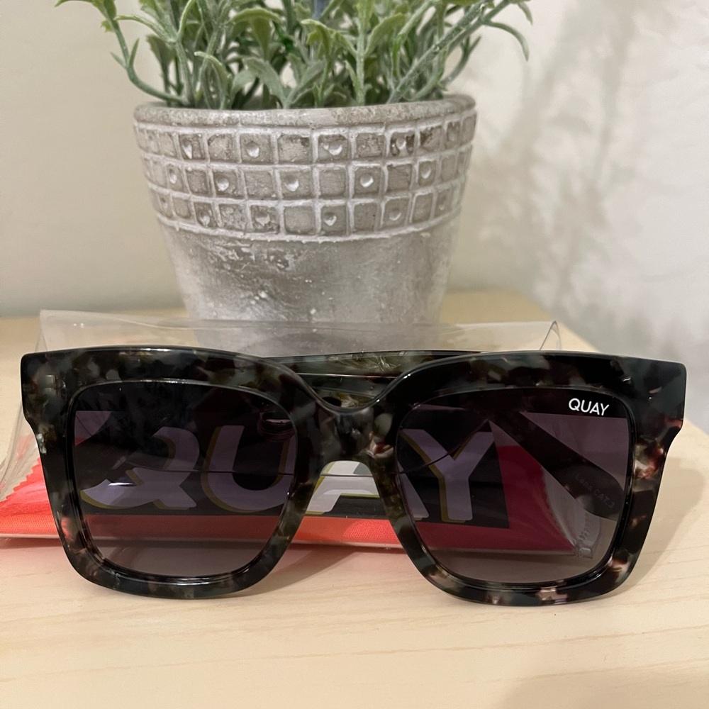 🕶️ Quay Icy Polarized sunglasses 🕶️
